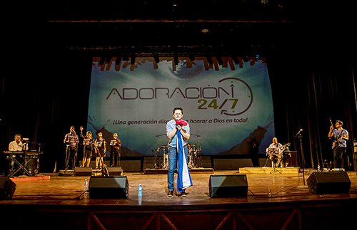 adoracion24-7-Cuba-2015-trip-941