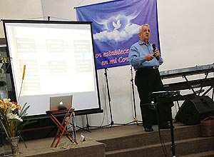 Seminarios sobre la Biblia y sus traducciones en Colombia y Costa Rica