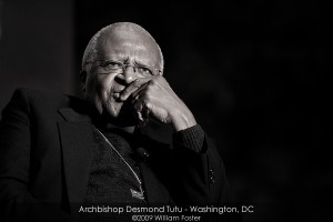 Desmond Tutu presenta en Sudáfrica Los hijos de Dios – Historias de la Biblia
